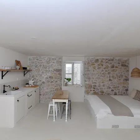 Boutique Guesthouse Na Valu Krk Town Esterno foto