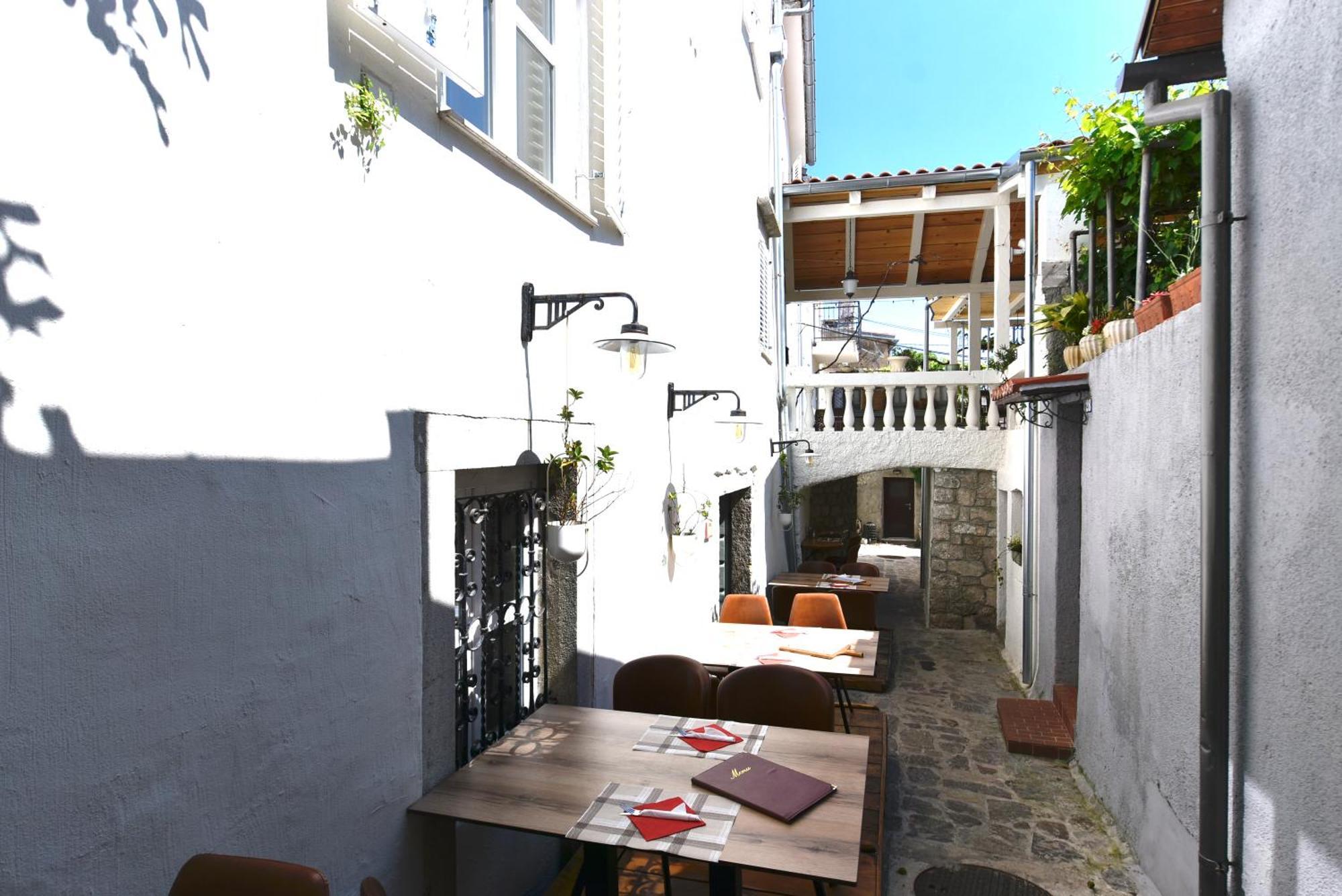 Boutique Na Valu Apartment Krk Town